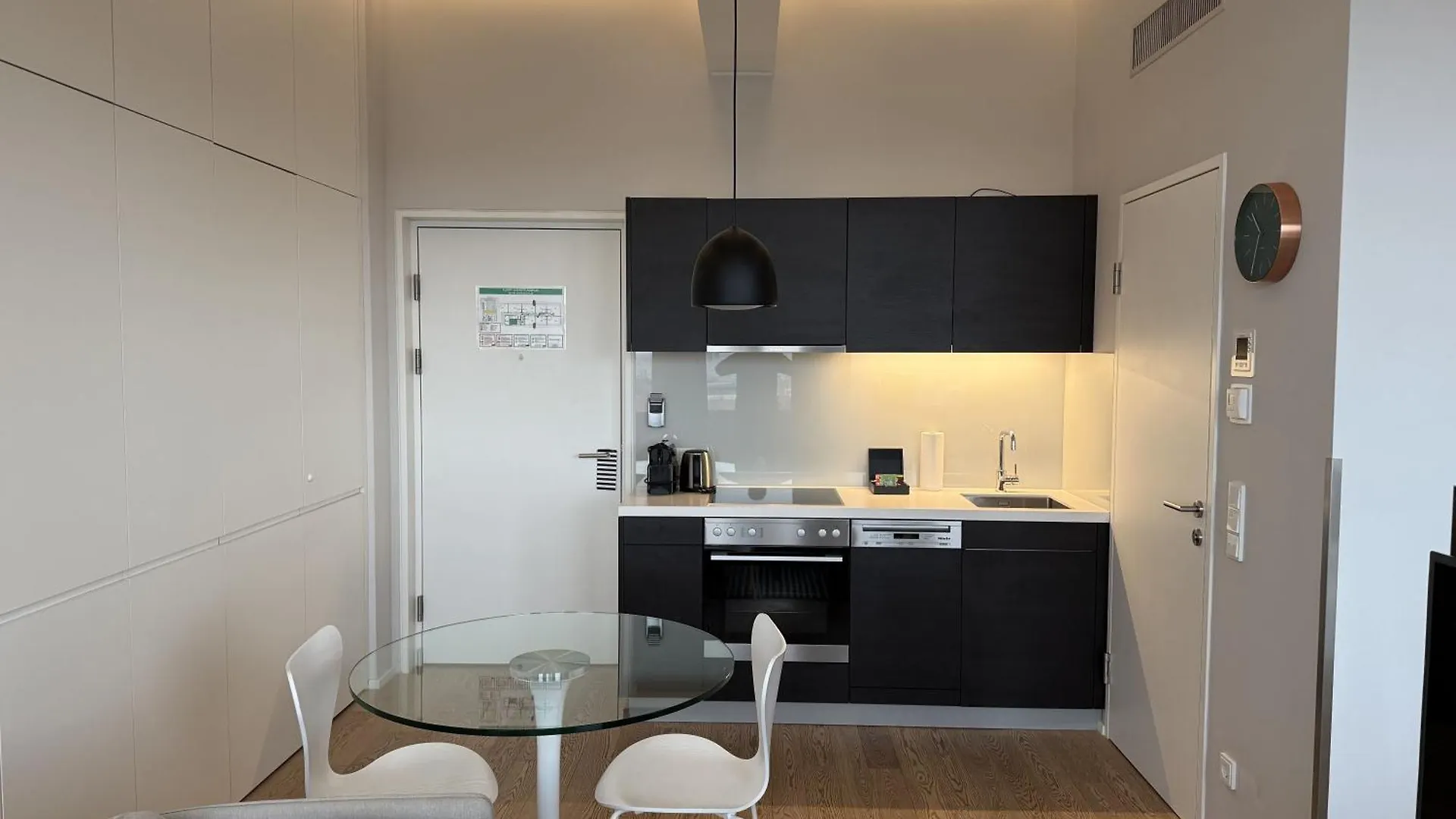 Modern City Apartment With Stunning Vienna Skyline Views 0*,  Austria